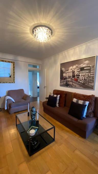 2 Bedroom Flat In Camberwell Green - Central Location With Excellent Connections To Tourist Attractions And Main London Airports Екстер'єр фото